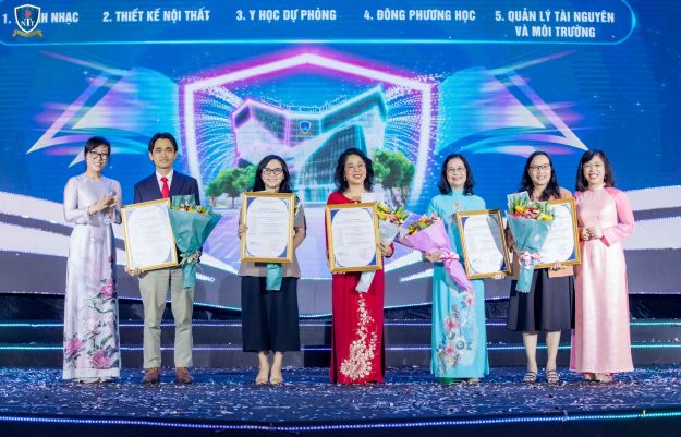 Trường Đại học Nguyễn Tất Thành – 24 Mùa xuân cống hiến cho sự nghiệp giáo dục